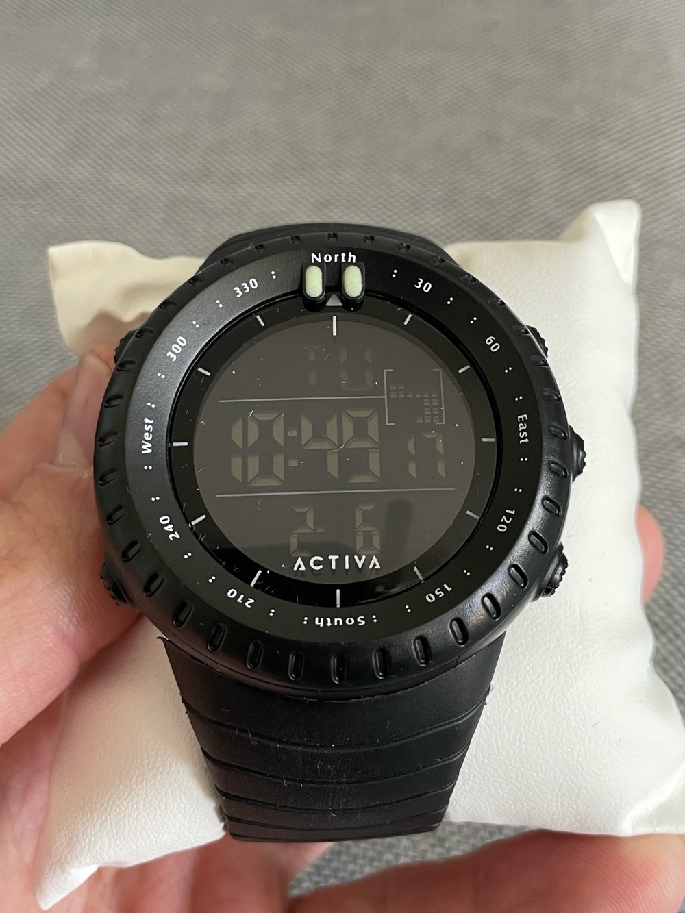 Activa Odyssey X Invicta Men's Digital Watch (Model: ACW1237-001).